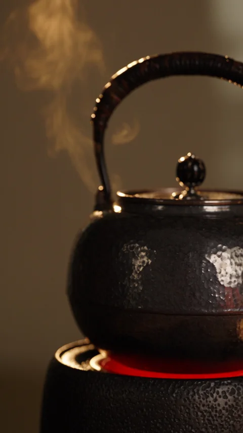 Mulan film: Drinking Alone Is Not Loneliness