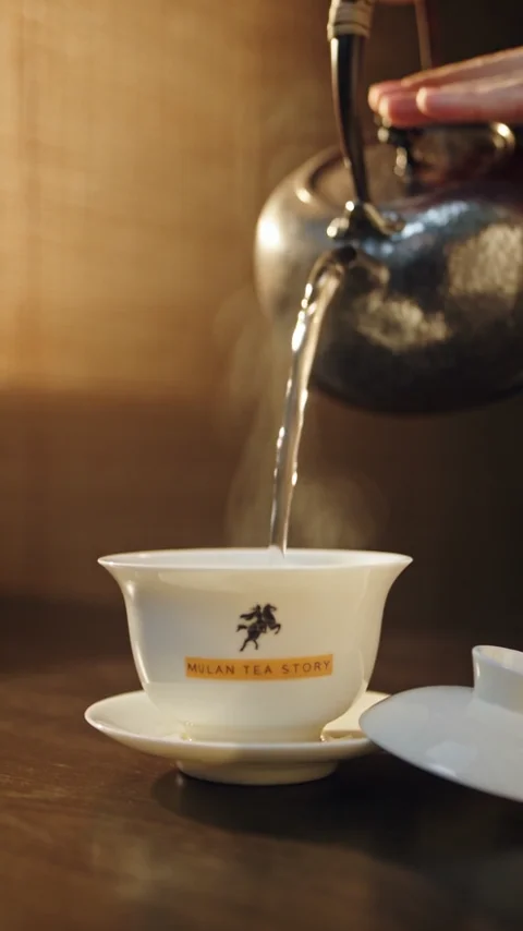 Mulan film: Waiting for Someone to Share Tea